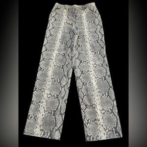 Aritzia Wilfred Free Snakeskin Print Pants Grey High Rise Straight Leg Size 6